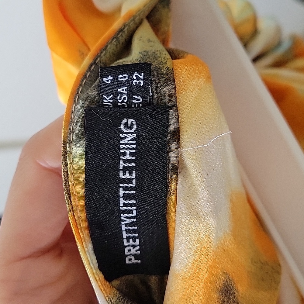 NWOT Prettylittlething Corset and Skirt set - Picture 7 of 7
